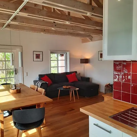 別荘 Idyllisches Schwedenhaus In Ruhiger Hanglage