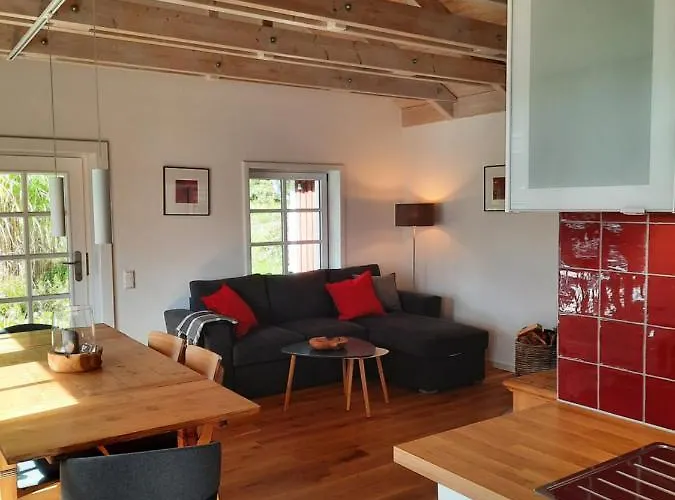 Nyaraló Idyllisches Schwedenhaus In Ruhiger Hanglage